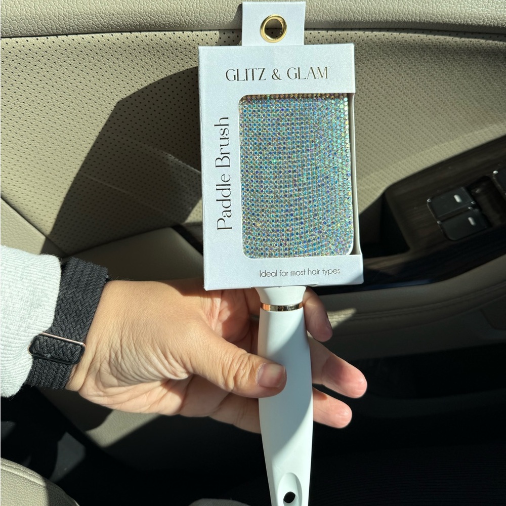 Glitz and Glam Paddle Brush